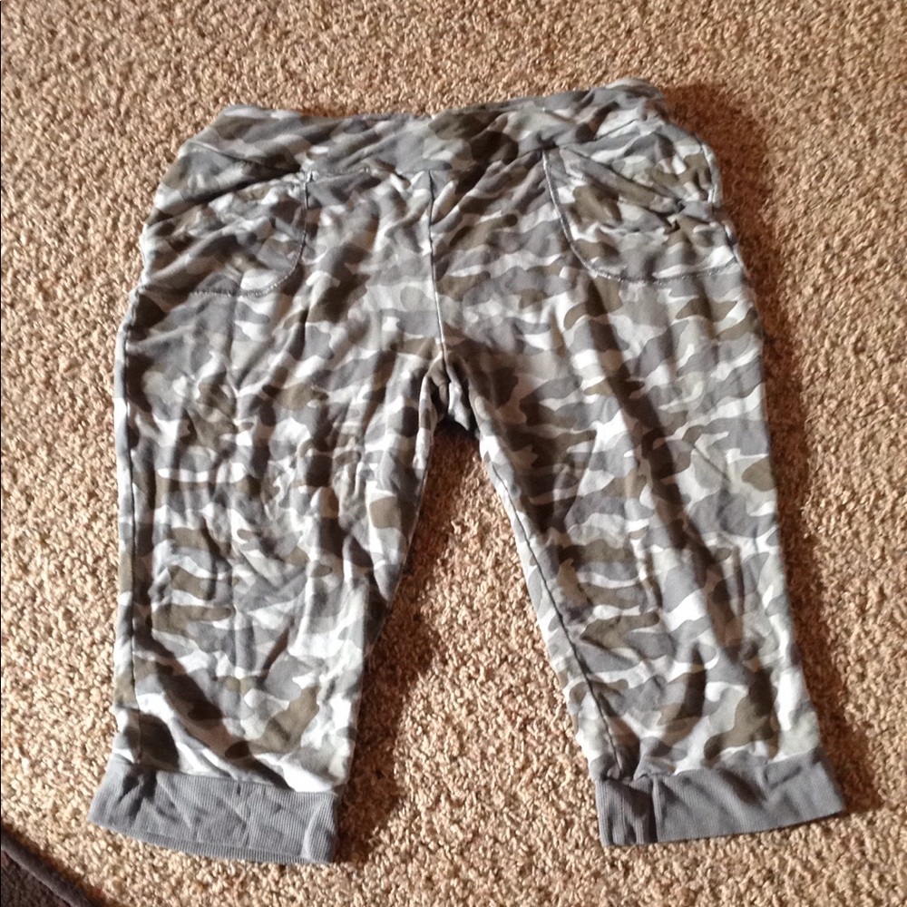 Camo Capris!